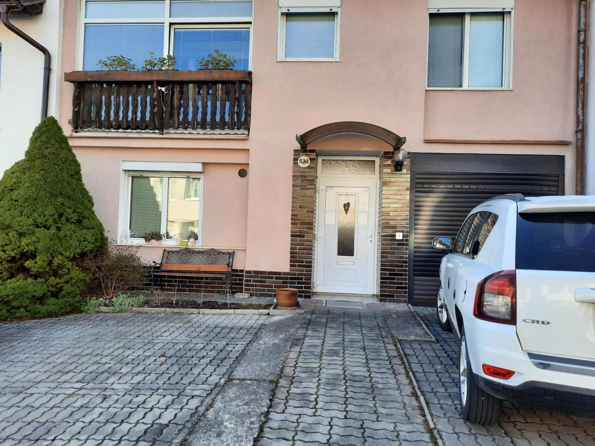 Appartamento Apartmán Polní 930 Hluboká nad Vltavou Esterno foto